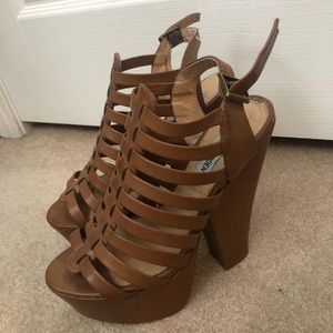 Steve Madden brown heels